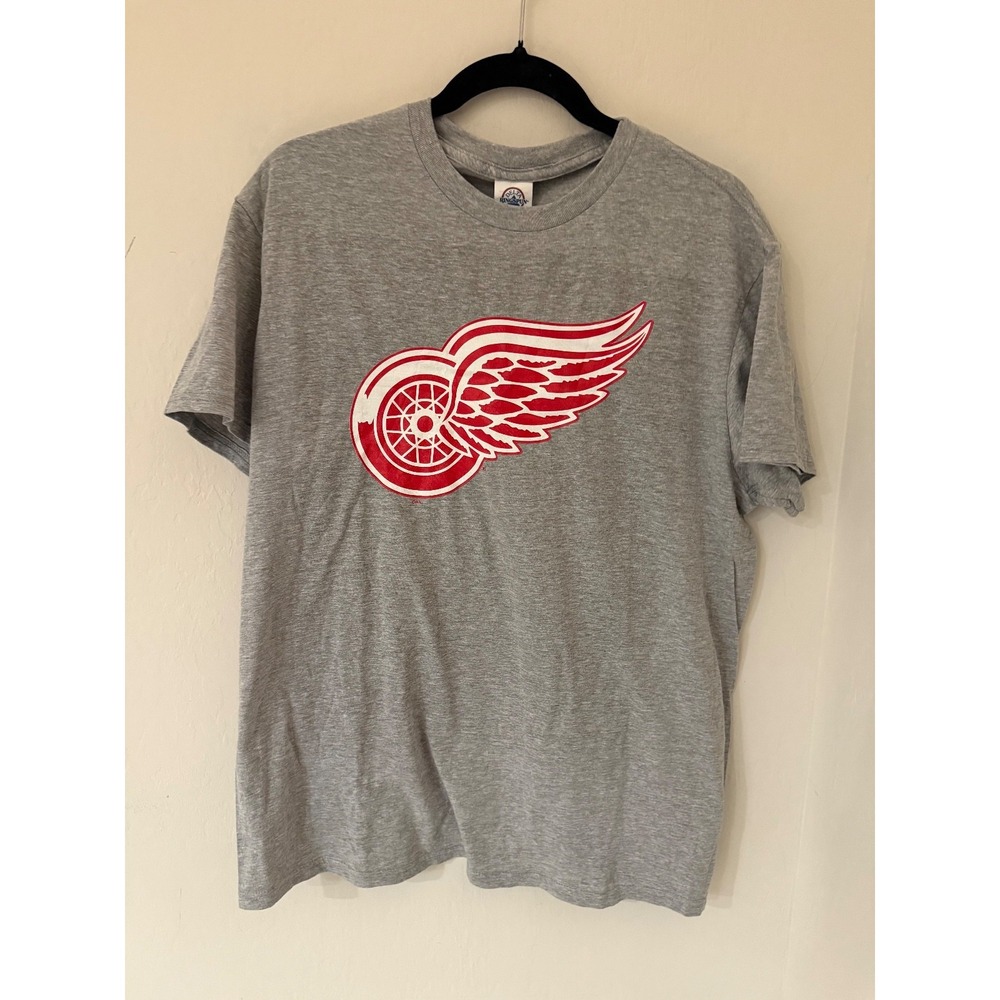 Men's Detroit Red Wings Fanatics Gray Logo T-shirt- Size Large- NWT